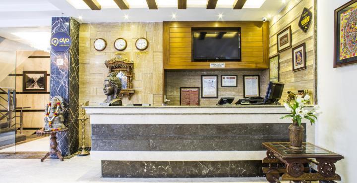 אגרה Oyo Flagship Hotel Rudra Palace מראה חיצוני תמונה